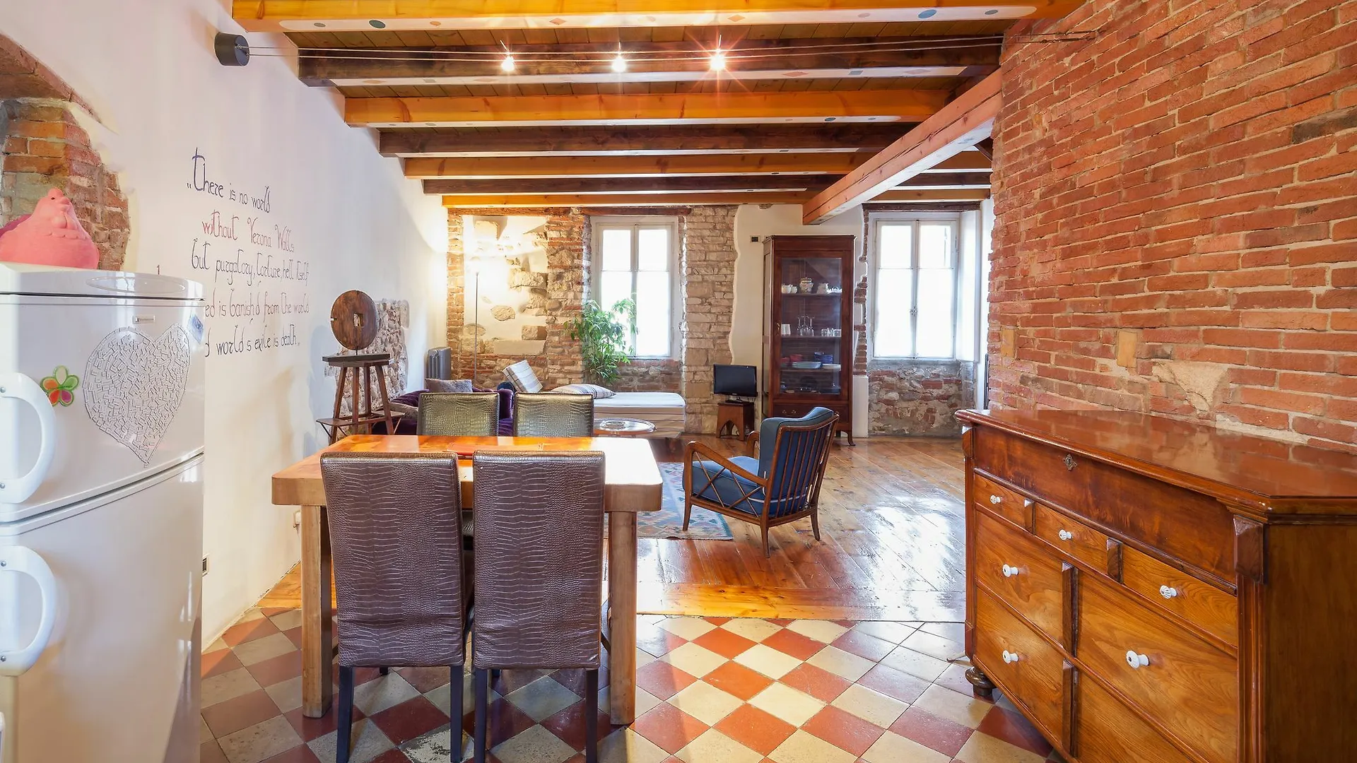 Verona Walls Apartment